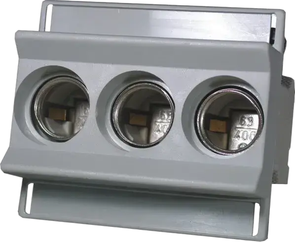 Slika D02 E18 63A N M5 3p